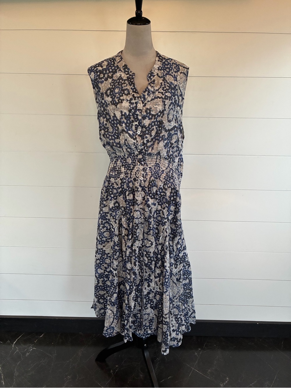 Chelsea & Theodore Navy and White Sleeveless Floral Midi Dress 3X